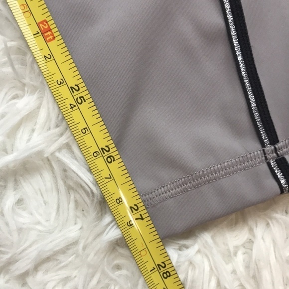 Lululemon Speed Up Tight Metallic 28" Dark Chrome - Picture 10 of 10